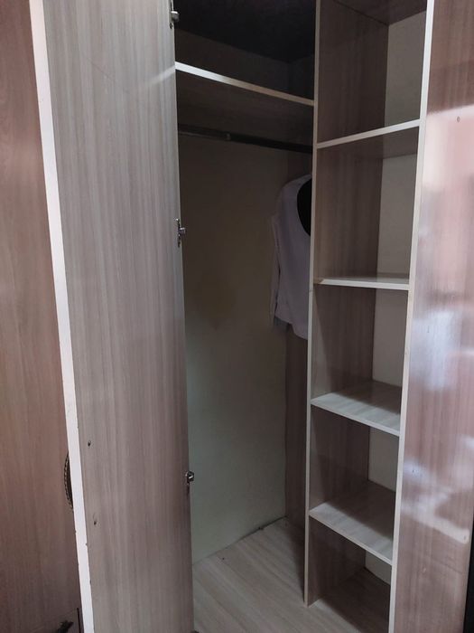 Шкаф угловой в прихожую