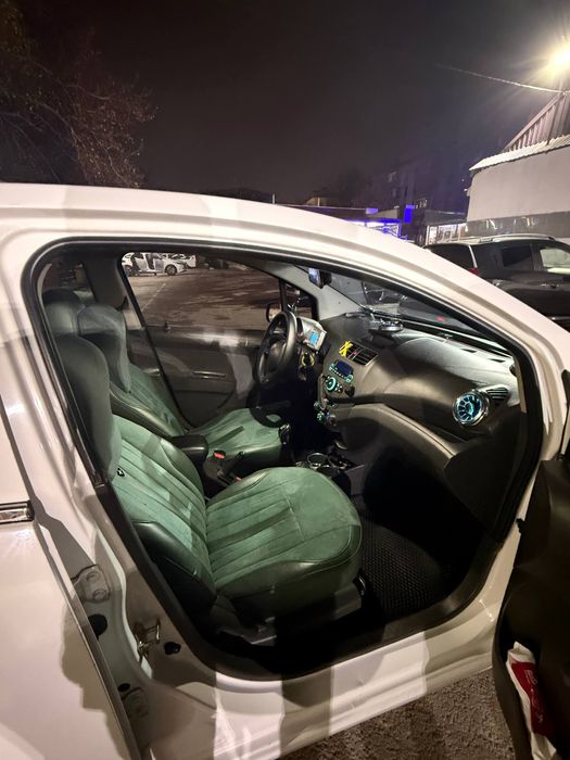 Spark 1.25 sotiladi xolati yaxshi 2013 yil 410.000 yurgan