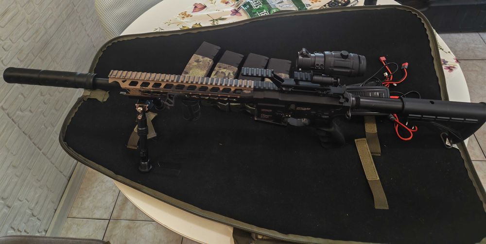 Airsoft/G&G predator aeg.