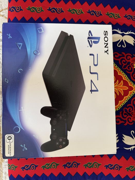 Playstation 4 slim 1 Tb