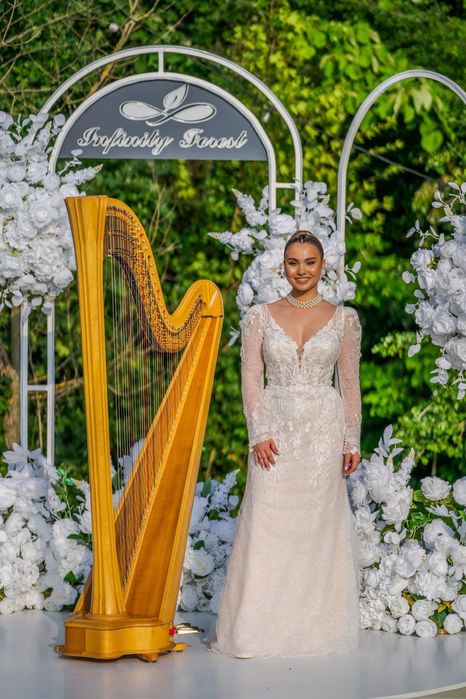 Rochie de mireasă + voal Pronovias