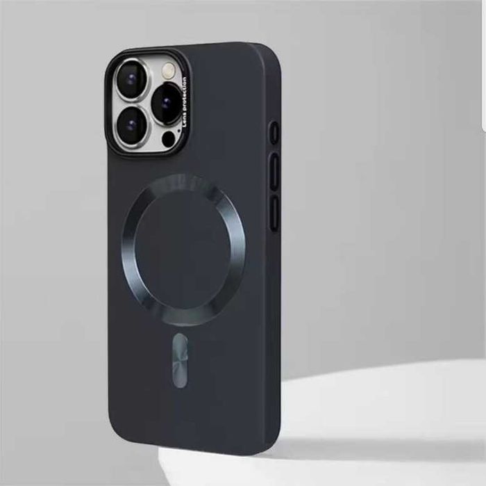Калъф MagSafe iPhone 14 / 15 / 16 серия луксозен твърд гръб
