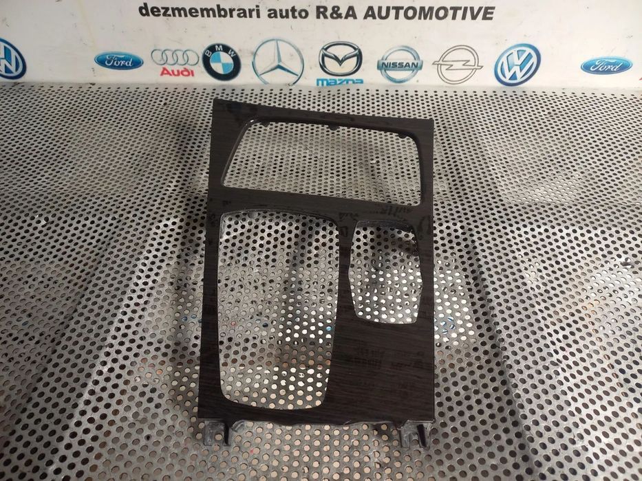 Ornament Trim Consola Centrala Bmw Seria 7 F01 F02 F03 F04 Volan Stanga Lemn Mahon Dezmembrez Bmw S