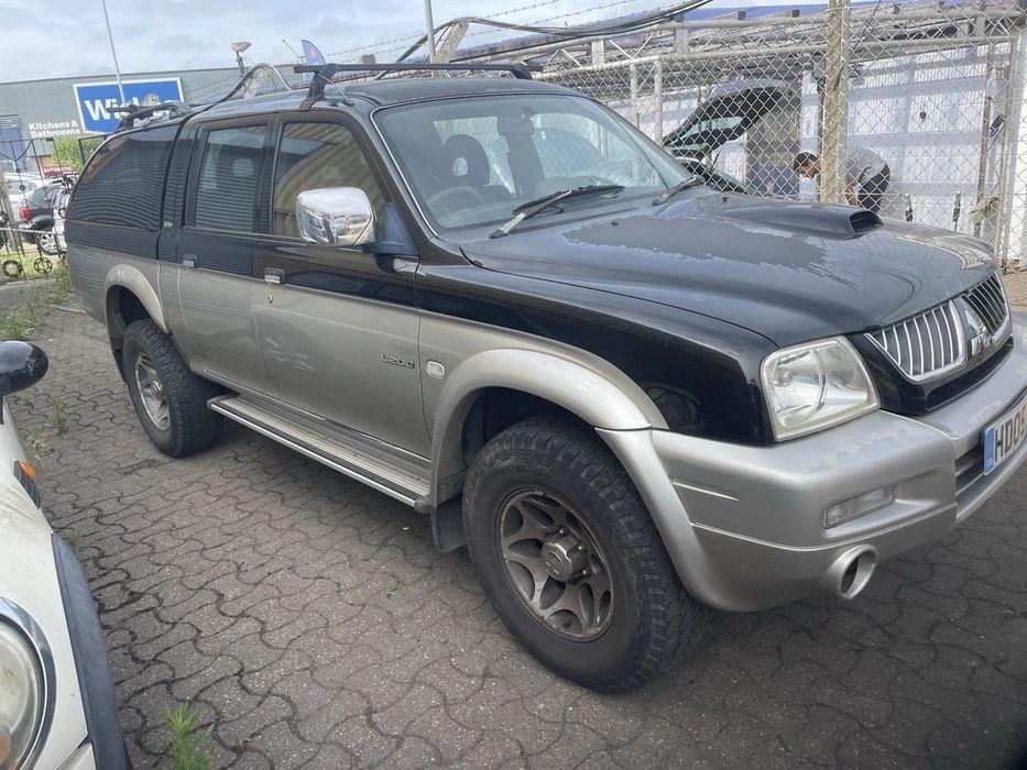 Mitsubishi l200 2.5td 116 коня  на части