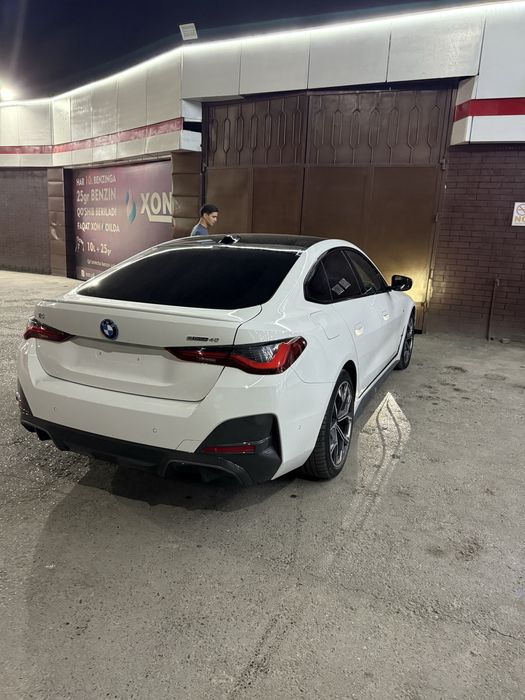 BMW i4 eDrive40 2023год