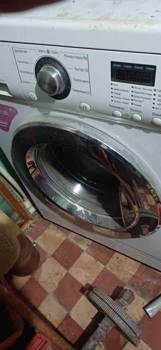 Продам стиральную машинку Lg
