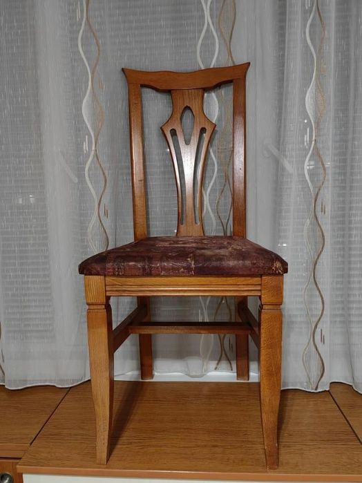 Продавам кухненски столове