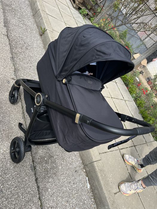 Mamas & Papas Лека количка 4 v 1  плюс База за стол за кола Cybex Base Z2 с Isofix Strada - Black Diamond