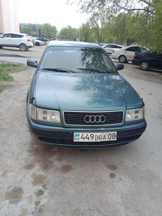 Audi 100 Объем двигателя: 2,3 см³