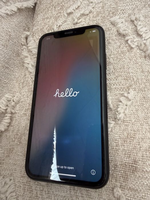 İphone XR 64 GB .