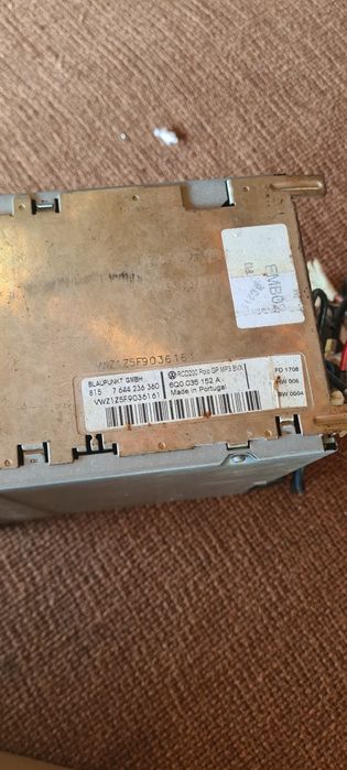 Vând CD Player  MP3 Golf 4 RCD200