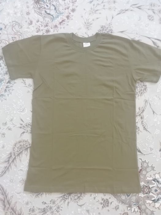 Футболка цвета хаки