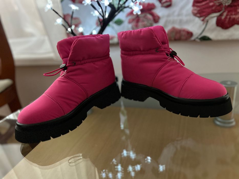 Цикламени зимни боти