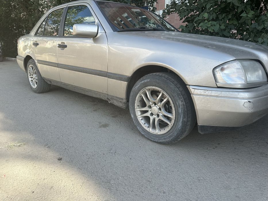 Mercedes-Benz……..