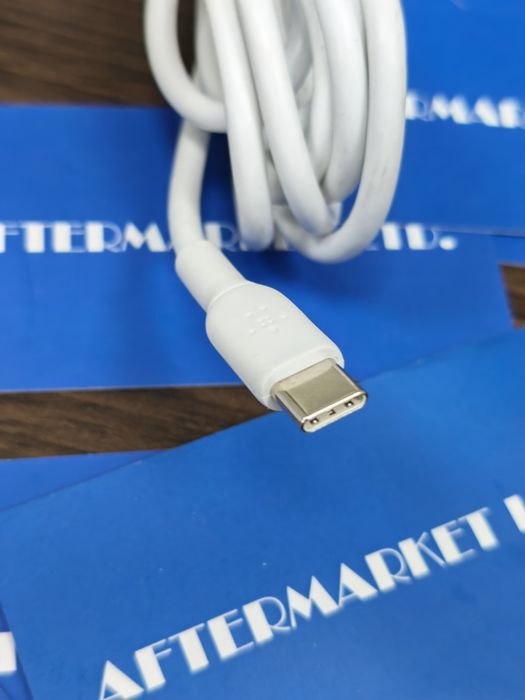 Безжично зарядно устройство Belkin MagSafe Magnetic Wireless Charger Stand 7.5W