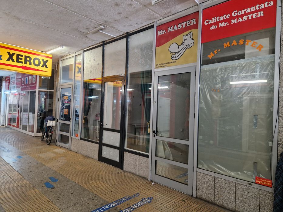 Proprietar vand spatiu comercial 120 mp  B-dul Saturn Brasov