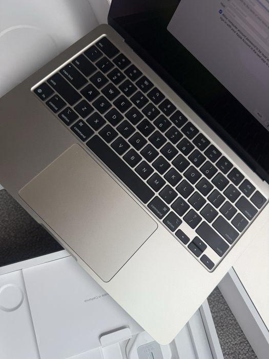 MacBook Air M4 13″ (2025), 16/256 GB
