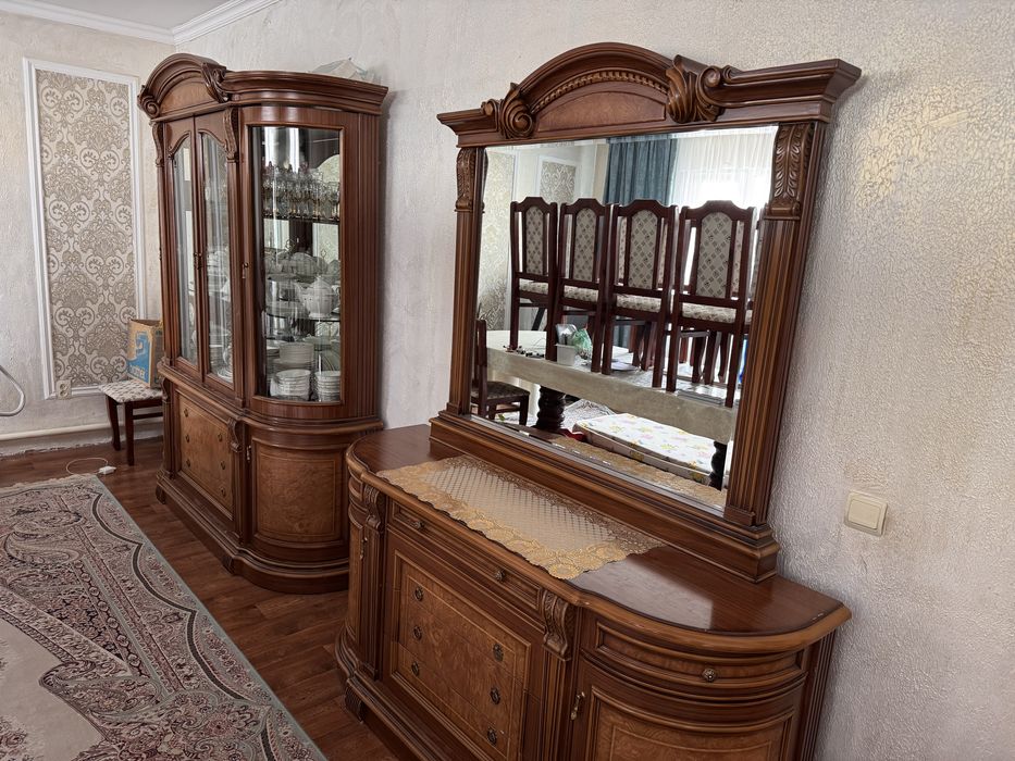 Продам горку в гостиную