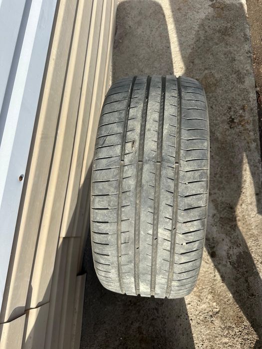 Продам шины на 245/40/18