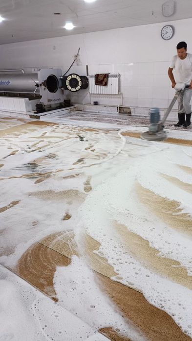 Гилам Ювиш. Хизмати Корхона