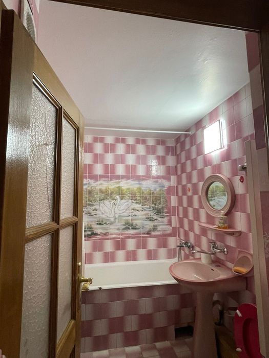 Apartament cu 4 camere de inchiriat