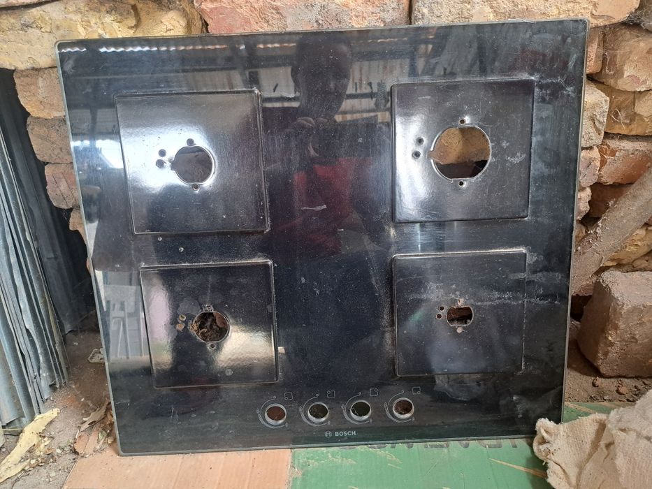 Продам стеклокарамическое стекло Bosch