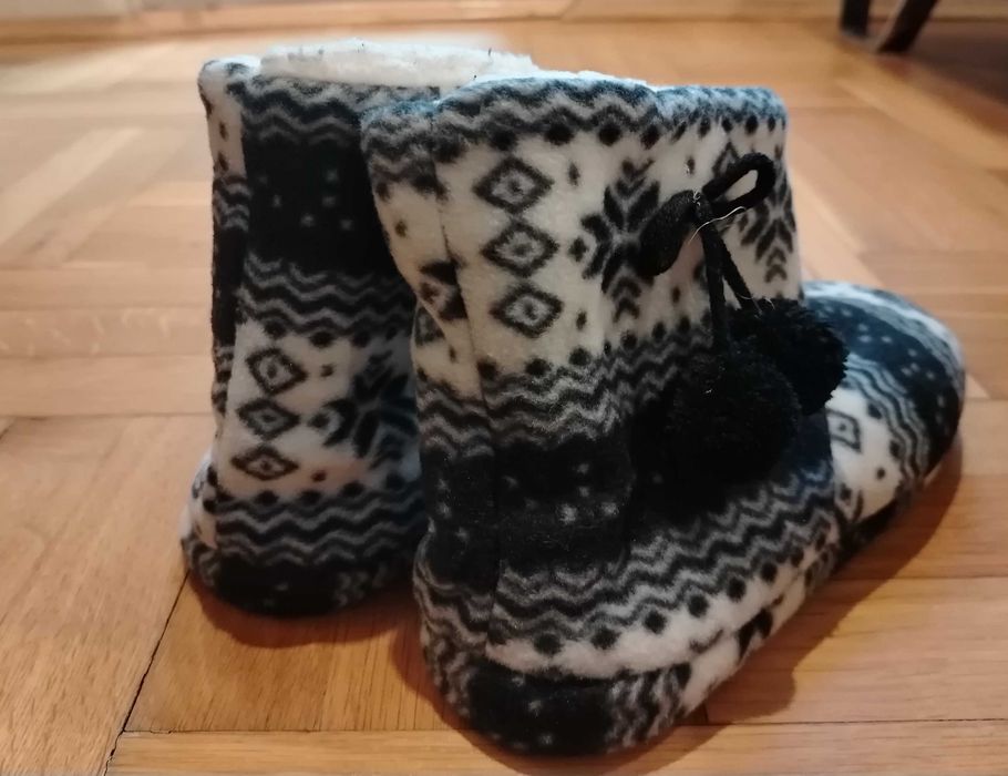 Зимни топли пантофи за вкъщи