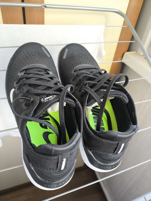 Кроссовки Nike женские