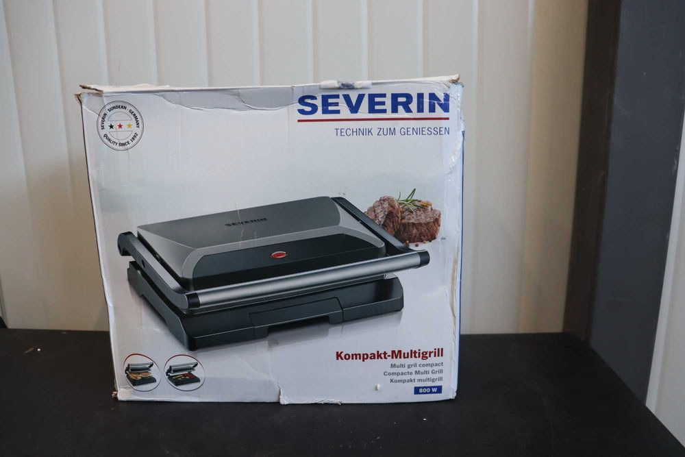 Компактен мултигрил SEVERIN KG 2394 с транспортен дефект