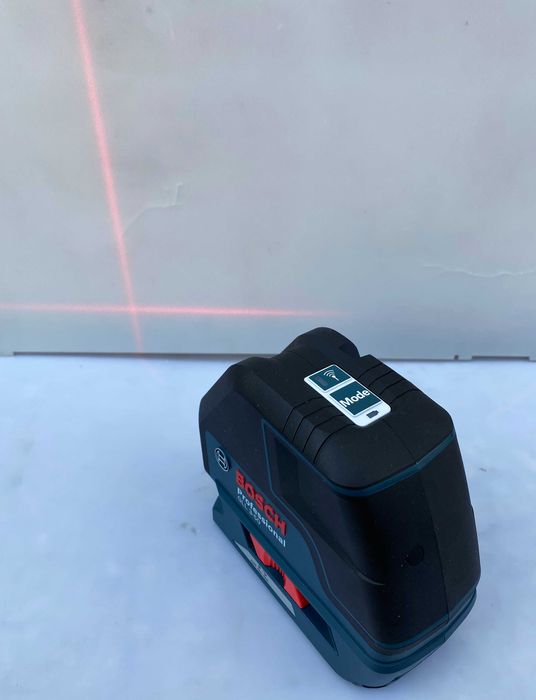 BOSCH GLL 3-50 - Нов линеен лазерен нивелир