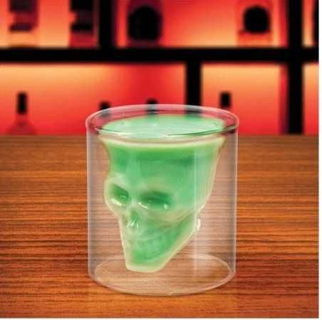 Стъклена чаша Череп