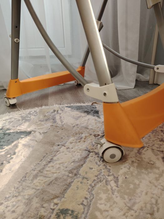 Продам стульчик для кормления