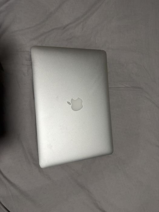 MacBook Air (13-inch, 2017)“
