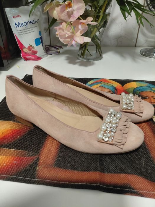 Pantof,piele intoarsa,elegante,  perle cu ,mas 38,ARA