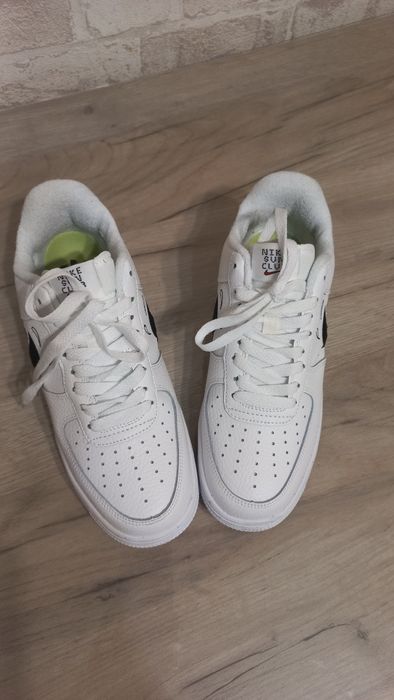 Кроссовки, жен. Новые .р 38-39