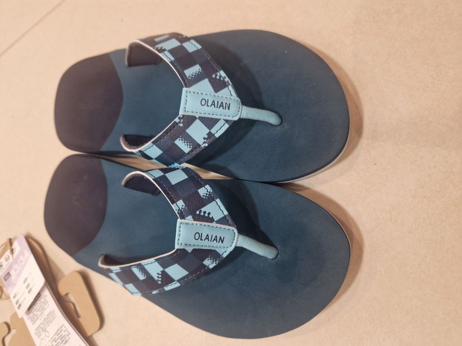 Papuci/slapi noi pt baie baieti Decathlon mar 33/34