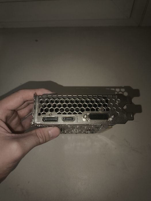 Видеокарта GTX 1050 ti