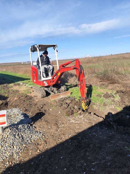 Услуги с Минибагер-2.0т/ Хидравличен Свредел/Хидравличен Чук