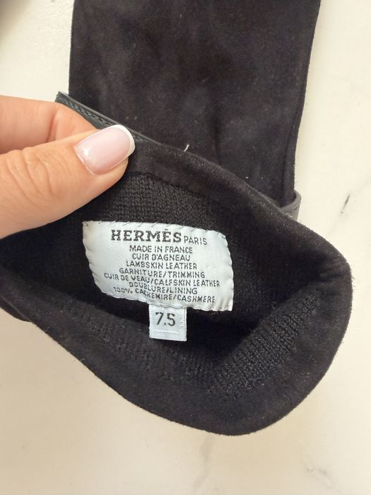 Hermès Black Suede Jade Gloves With Strap