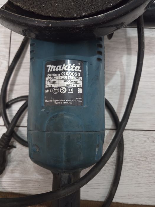 Шлифмашина угловая Болгарка Makita 230мм