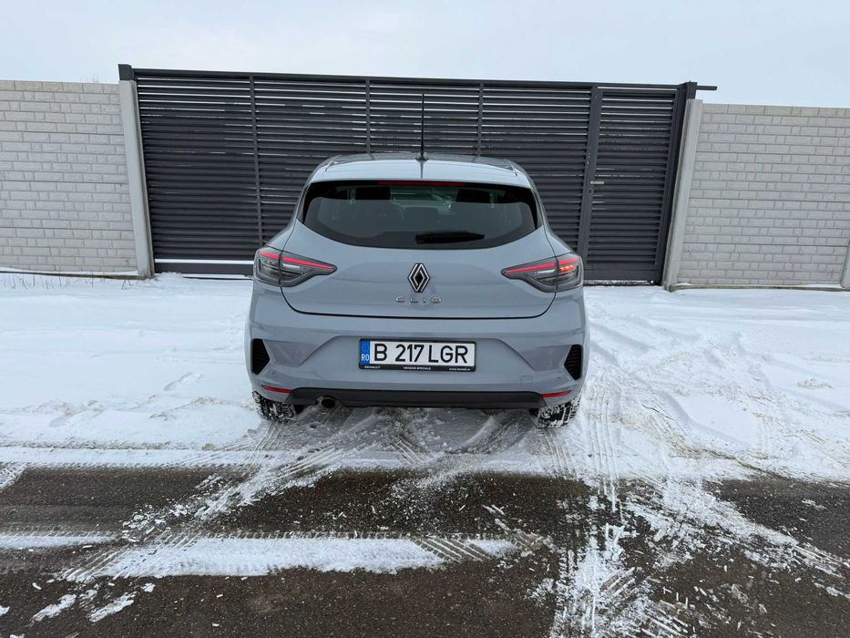 Renault Clio 5 facelift avariat