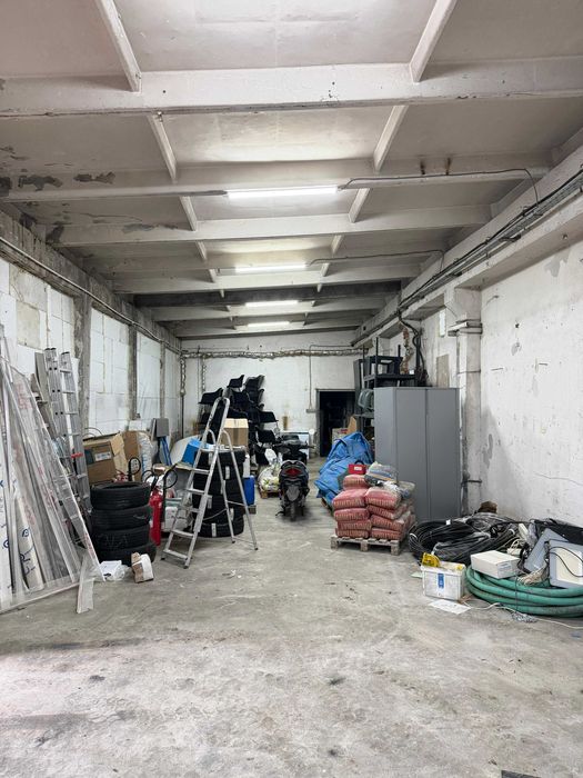 Hala 200MP ,  zona GIulesti pretabil , depozit , service auto  , etc