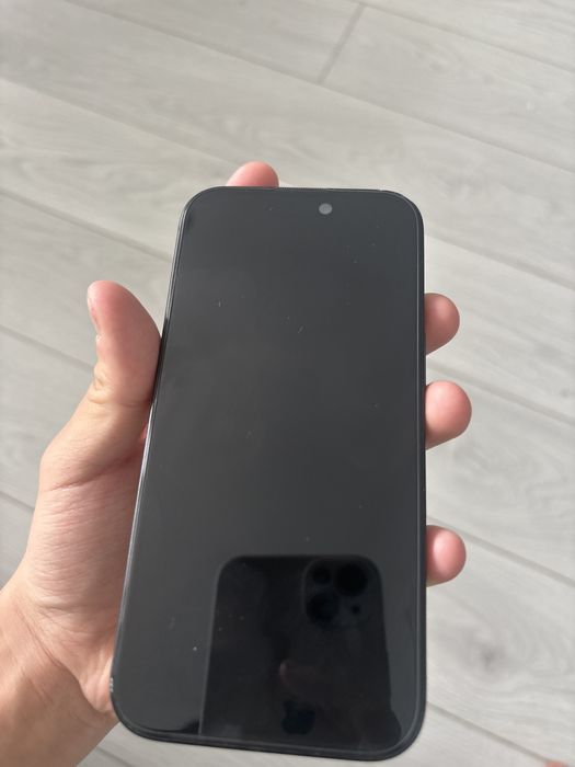 Iphone 15 с документами