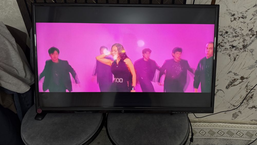 Телевизор в хорошем состояние ! Бағасын келісеміз!