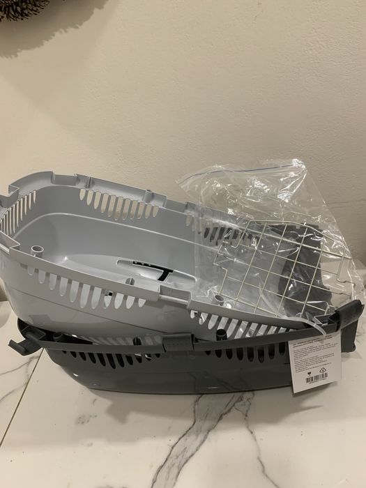 Переноска для кошки или мелкой собаки