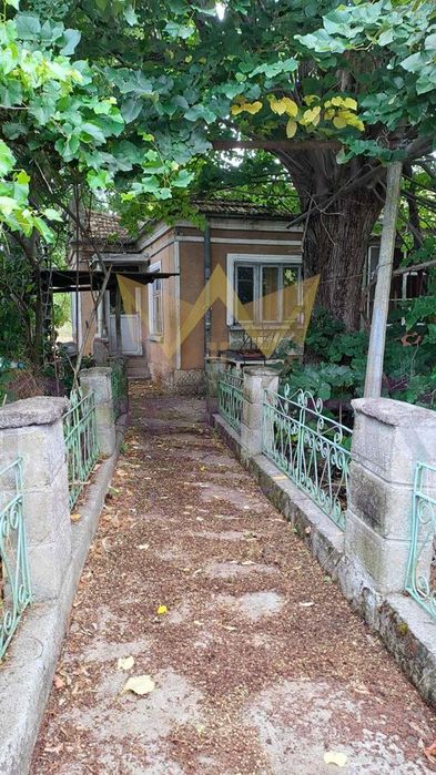 Къща в Добрич, област-с.Кочмар площ 120 цена 0