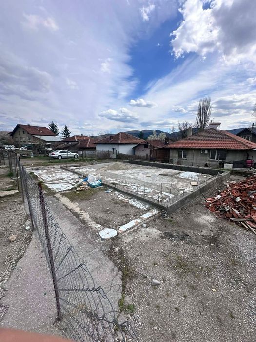 Парцел  в Перник