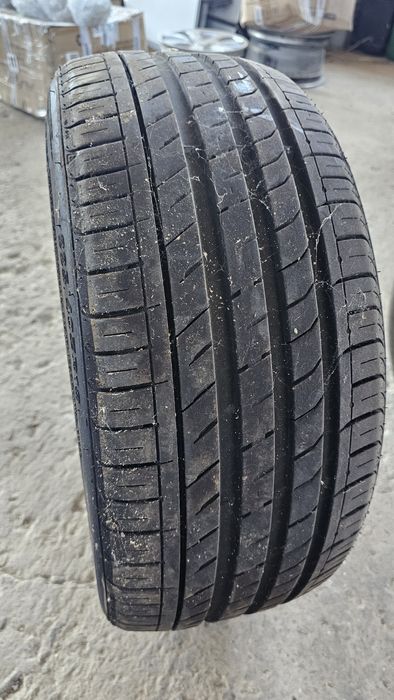 1 бр лятна гума nexen 225 40 18