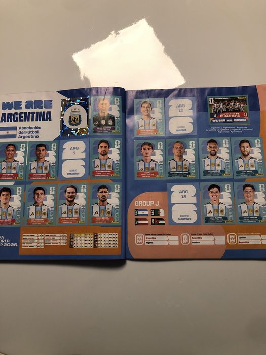 Vând album FIFA World Cup + stickere