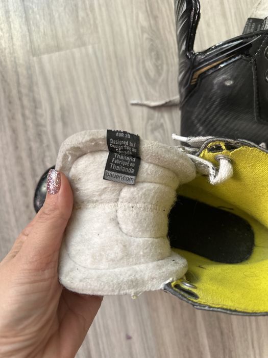 Продам коньки Bauer